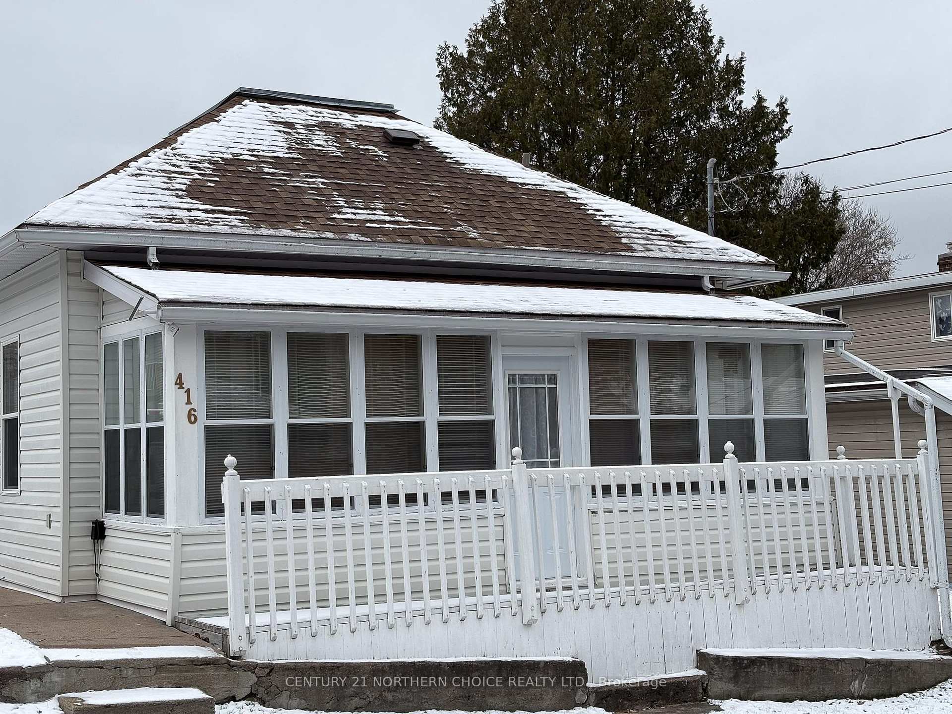 Photo 1 of 416 Bay Street, Kenora, Keewatin — HOMEH