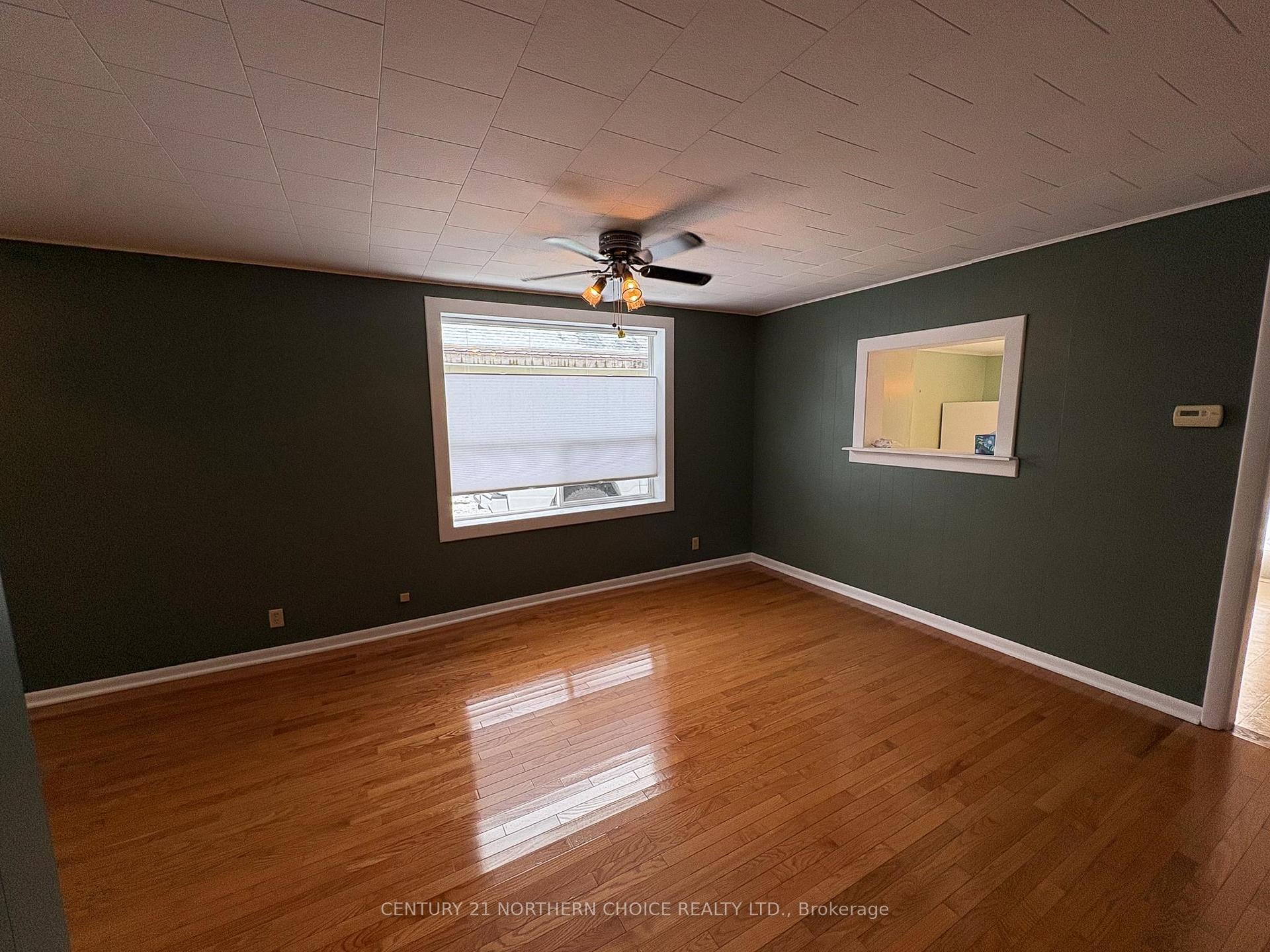 Photo 5 of 416 Bay Street, Kenora, Keewatin — HOMEH