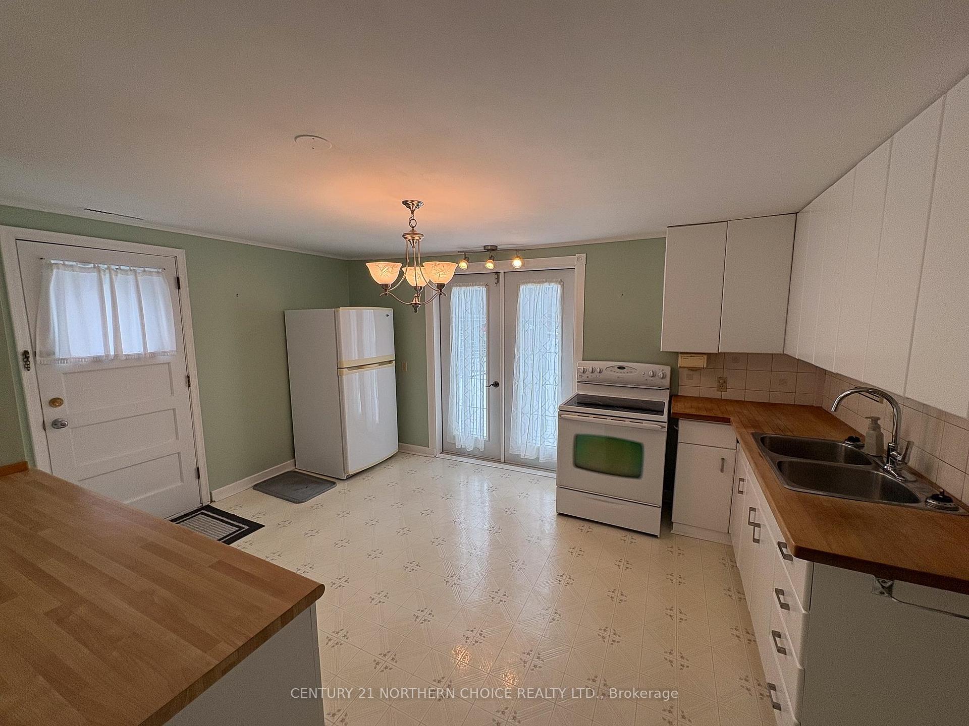 Photo 7 of 416 Bay Street, Kenora, Keewatin — HOMEH