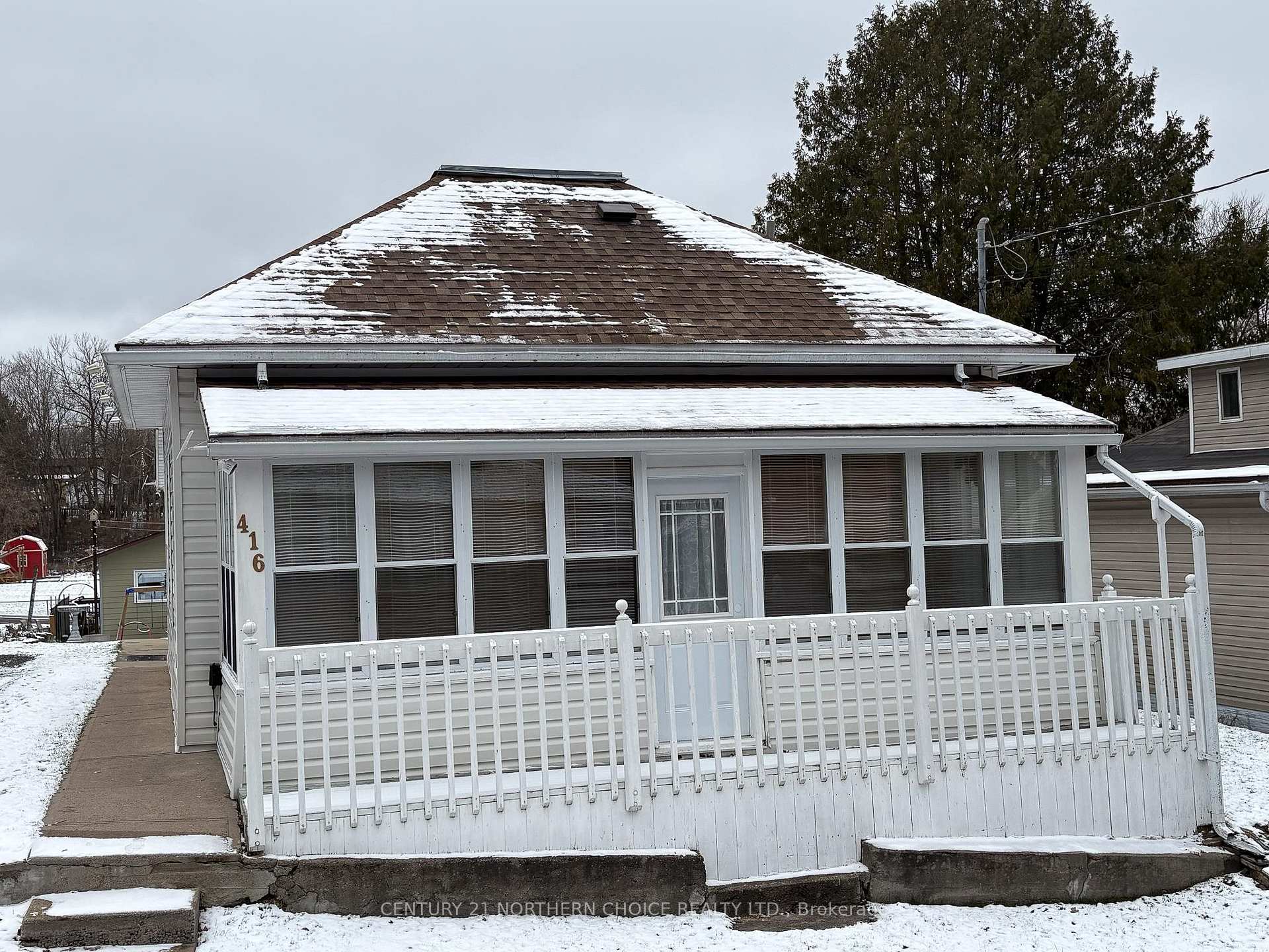 Photo 14 of 416 Bay Street, Kenora, Keewatin — HOMEH