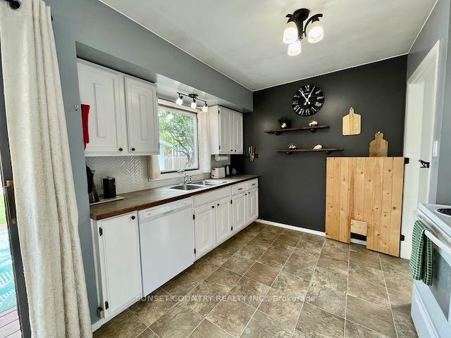 Photo 4 of 123 Wabigoon Drive, Dryden, Pronger Park — HOMEH