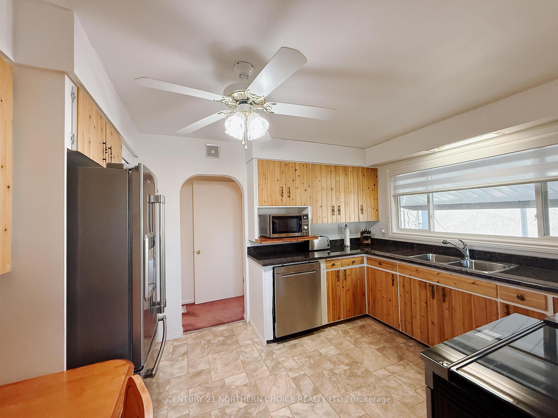 Photo 6 of 1271 Valley Drive, Kenora, Pinecrest — HOMEH