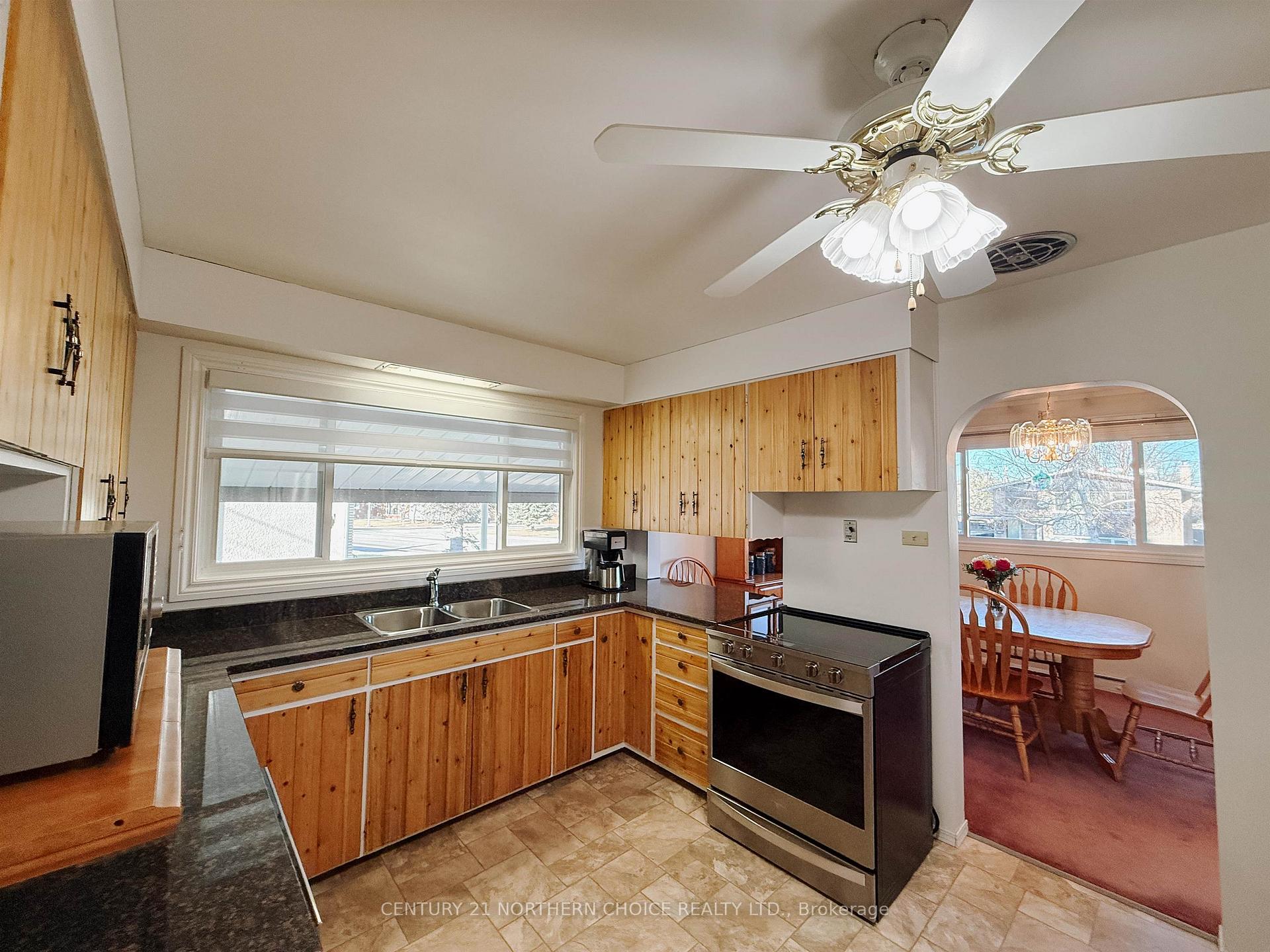 Photo 8 of 1271 Valley Drive, Kenora, Pinecrest — HOMEH