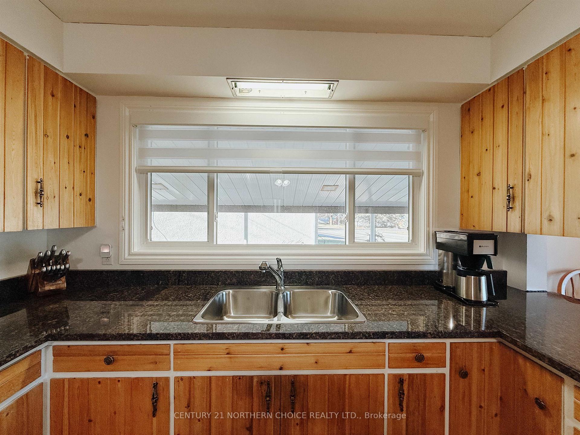 Photo 9 of 1271 Valley Drive, Kenora, Pinecrest — HOMEH