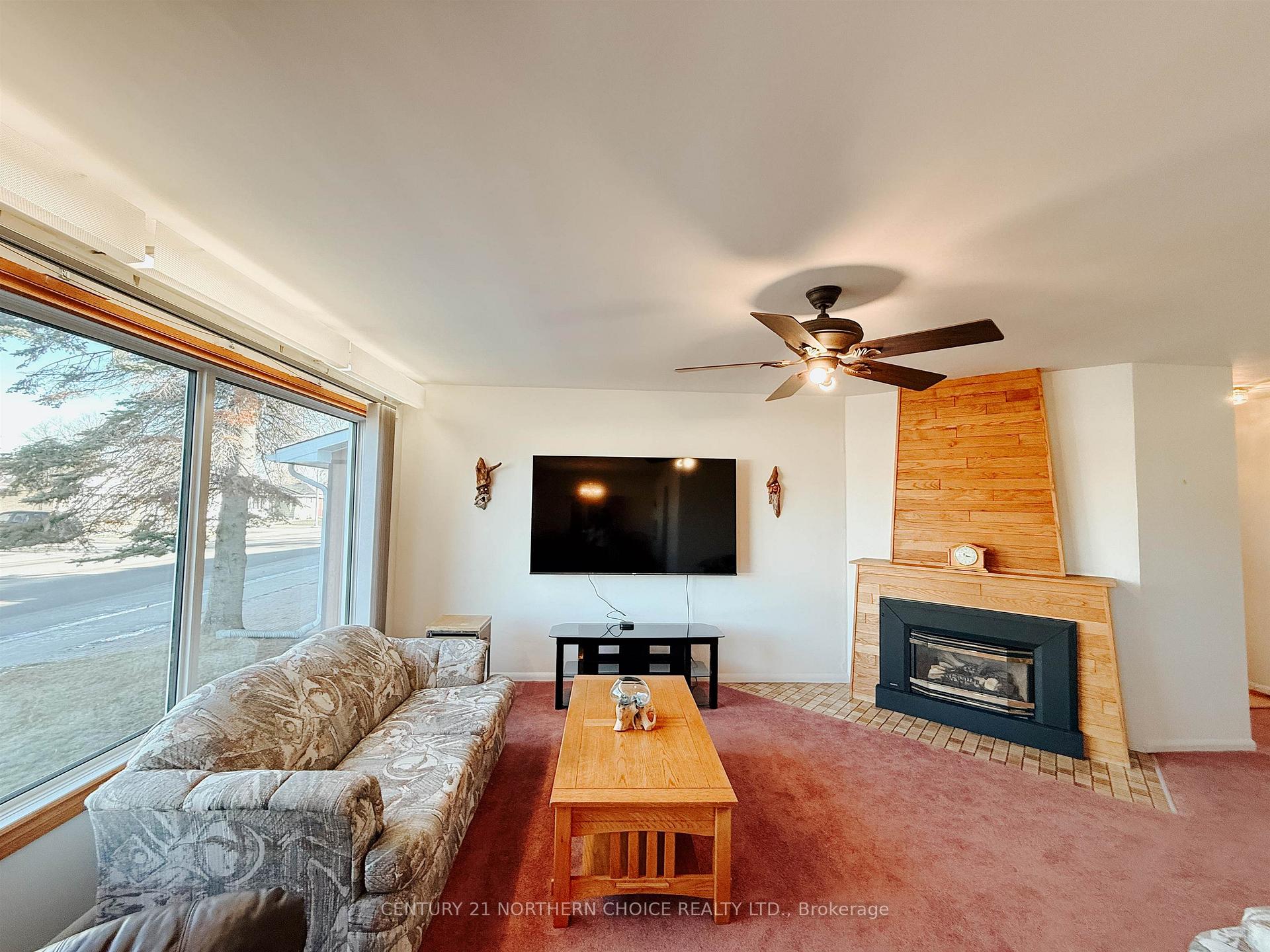 Photo 16 of 1271 Valley Drive, Kenora, Pinecrest — HOMEH