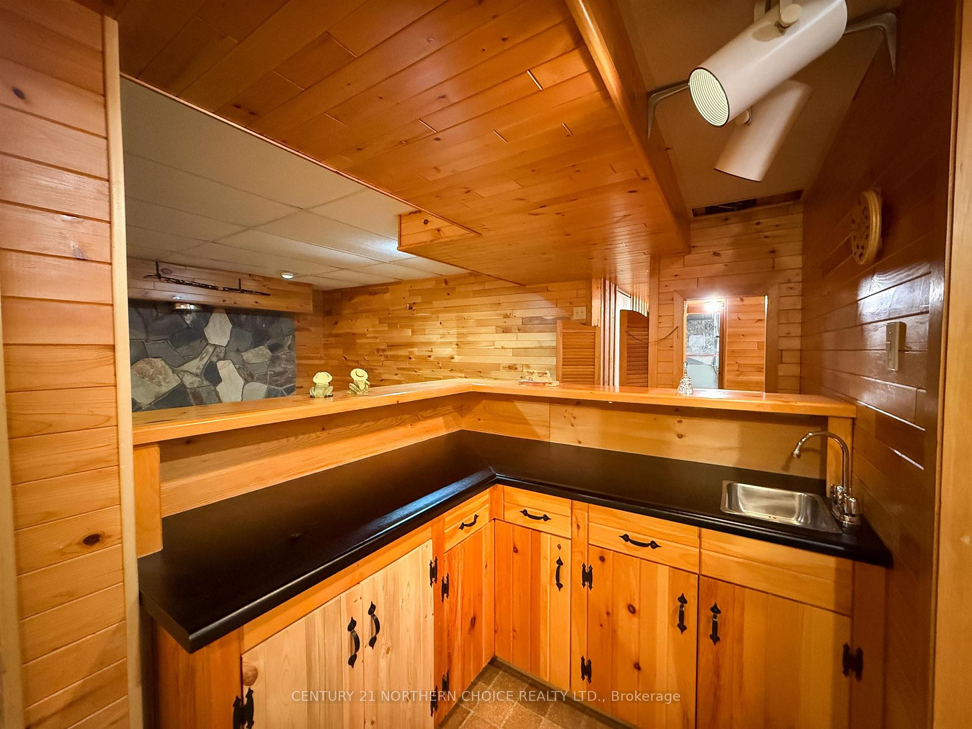 Photo 31 of 1271 Valley Drive, Kenora, Pinecrest — HOMEH