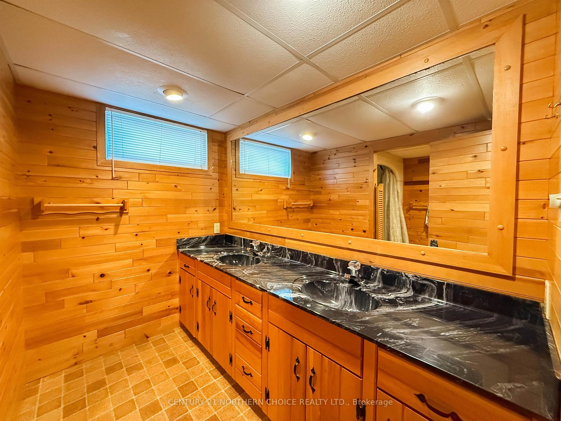 Photo 33 of 1271 Valley Drive, Kenora, Pinecrest — HOMEH