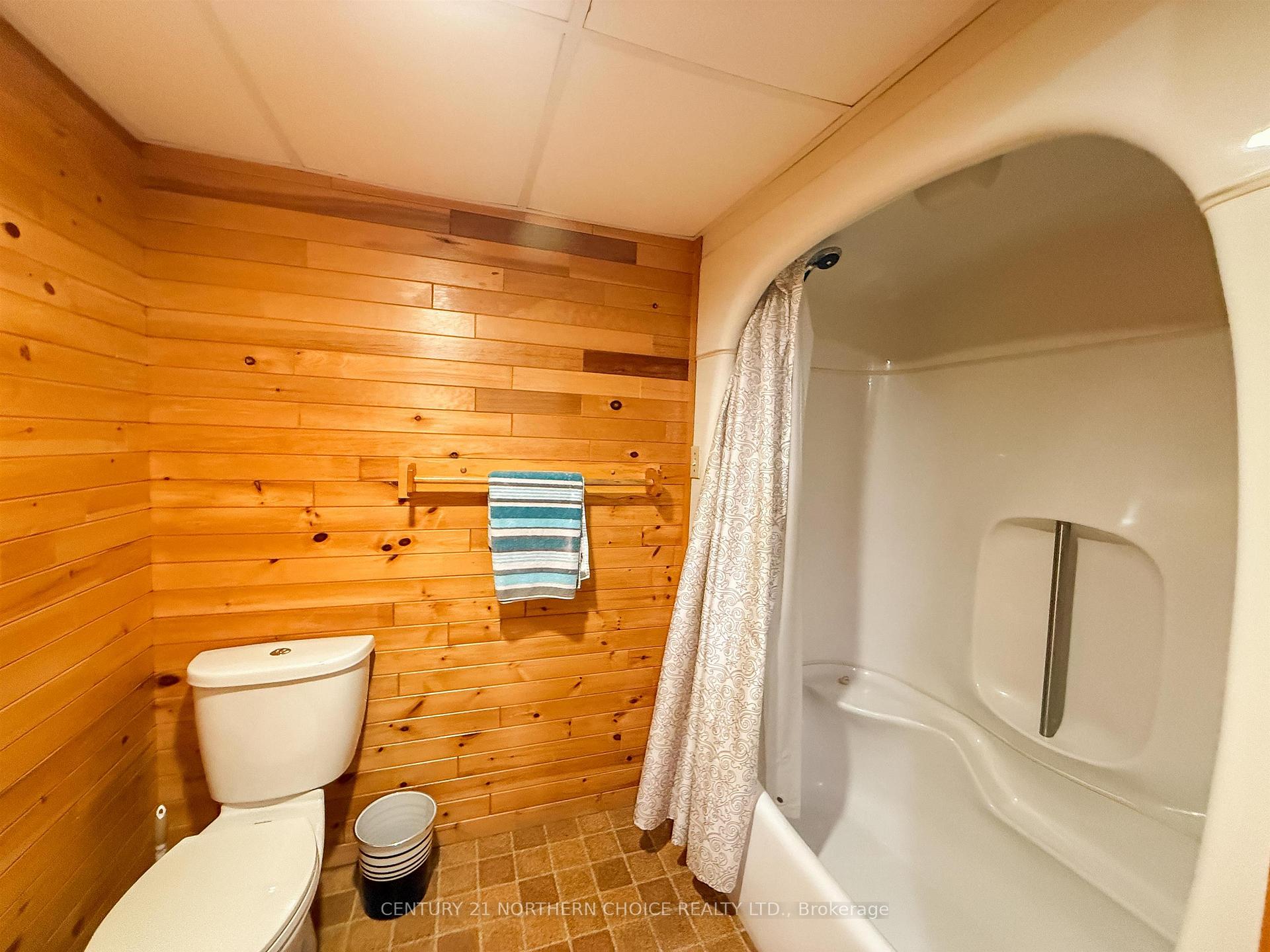 Photo 34 of 1271 Valley Drive, Kenora, Pinecrest — HOMEH