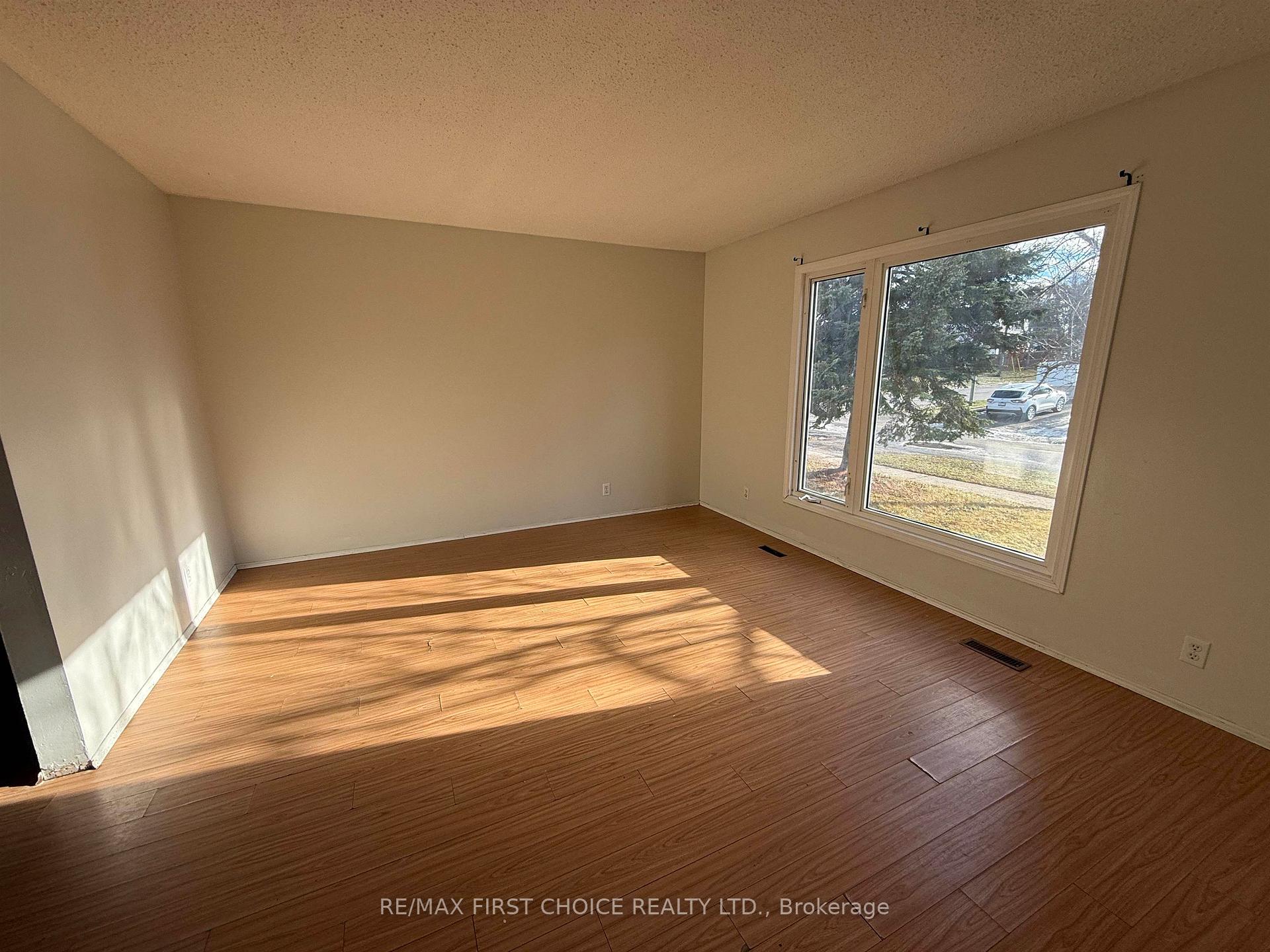 Photo 3 of 55 Ingall Drive, Dryden, Pronger Park — HOMEH