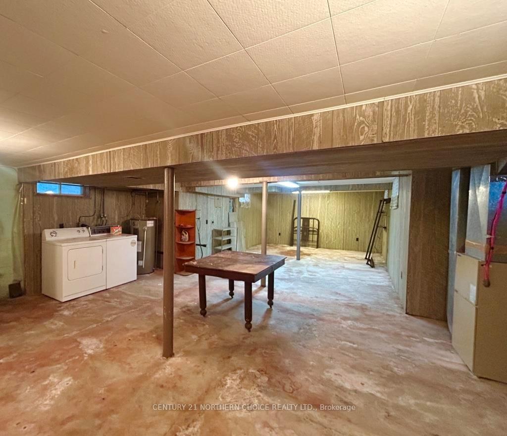 Photo 15 of 826 Smith Avenue, Fort Frances — HOMEH