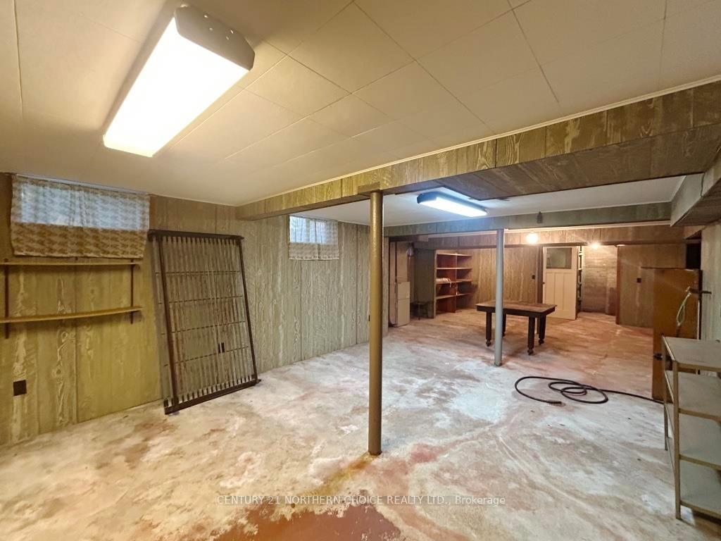 Photo 16 of 826 Smith Avenue, Fort Frances — HOMEH