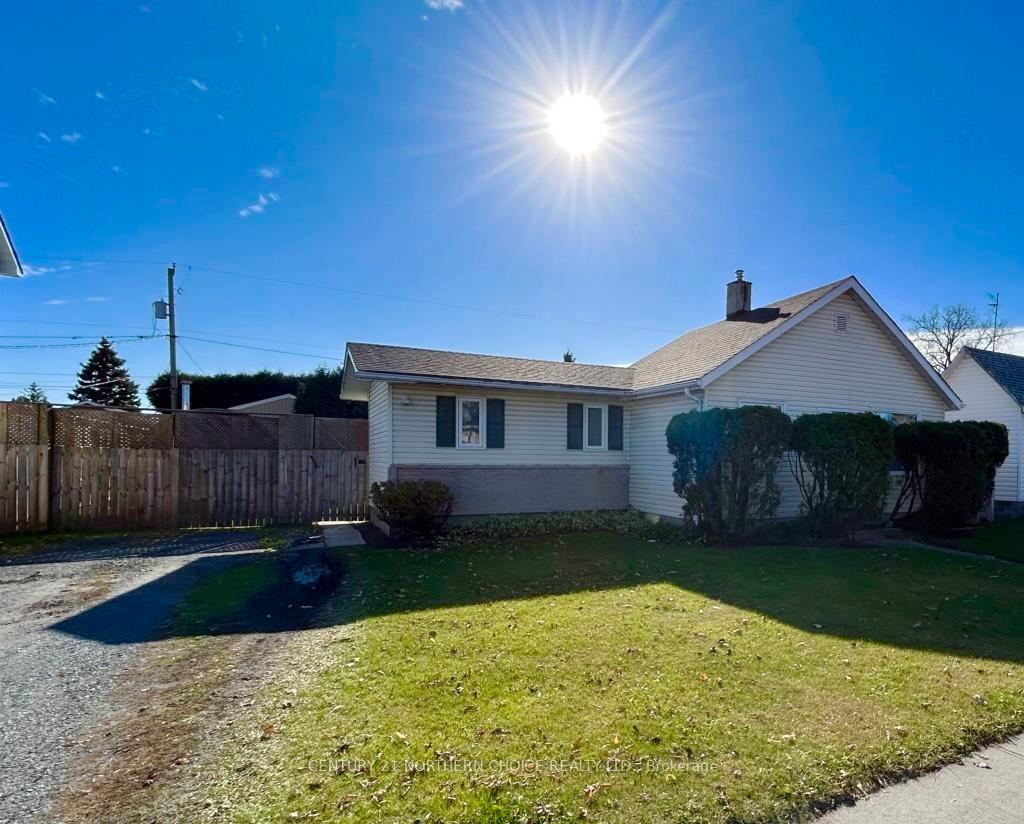 Photo 1 of 1115 Second Street East, Fort Frances — HOMEH