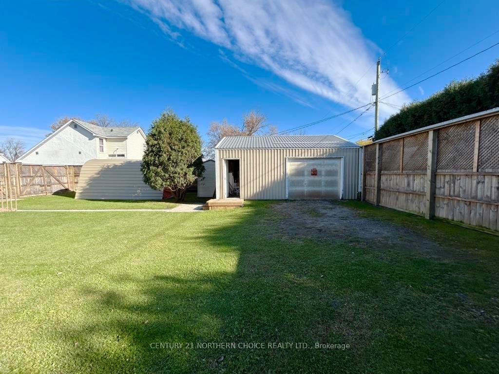 Photo 4 of 1115 Second Street East, Fort Frances — HOMEH