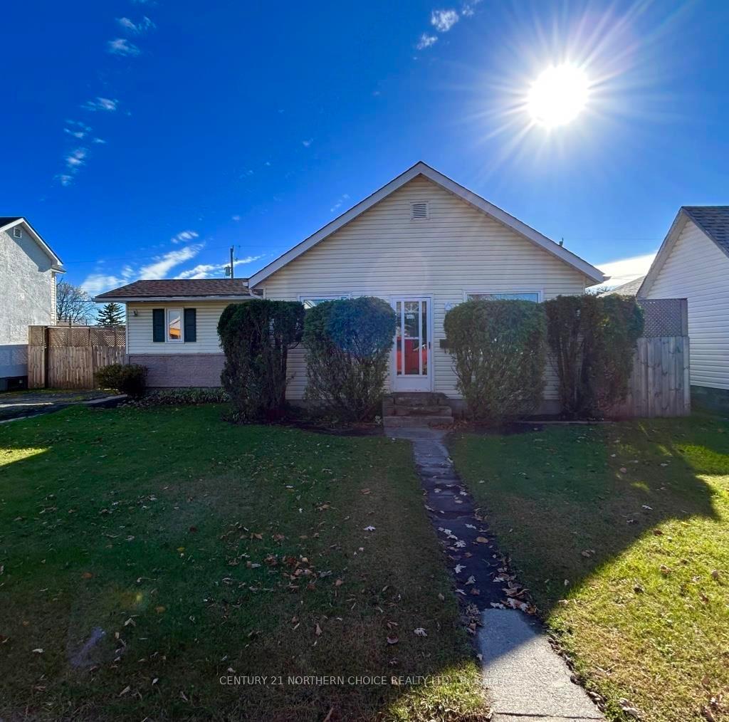 Photo 27 of 1115 Second Street East, Fort Frances — HOMEH