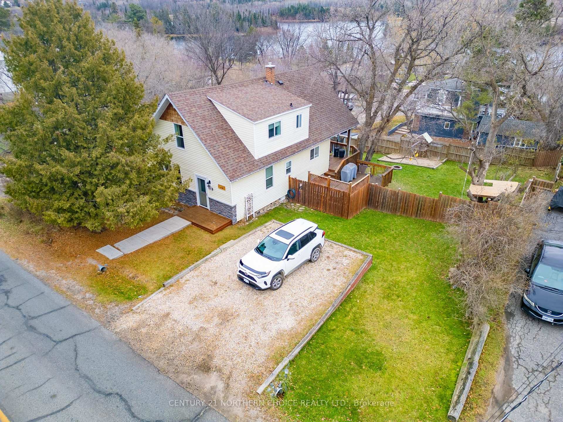 Photo 1 of 403 May Avenue, Kenora, Keewatin — HOMEH
