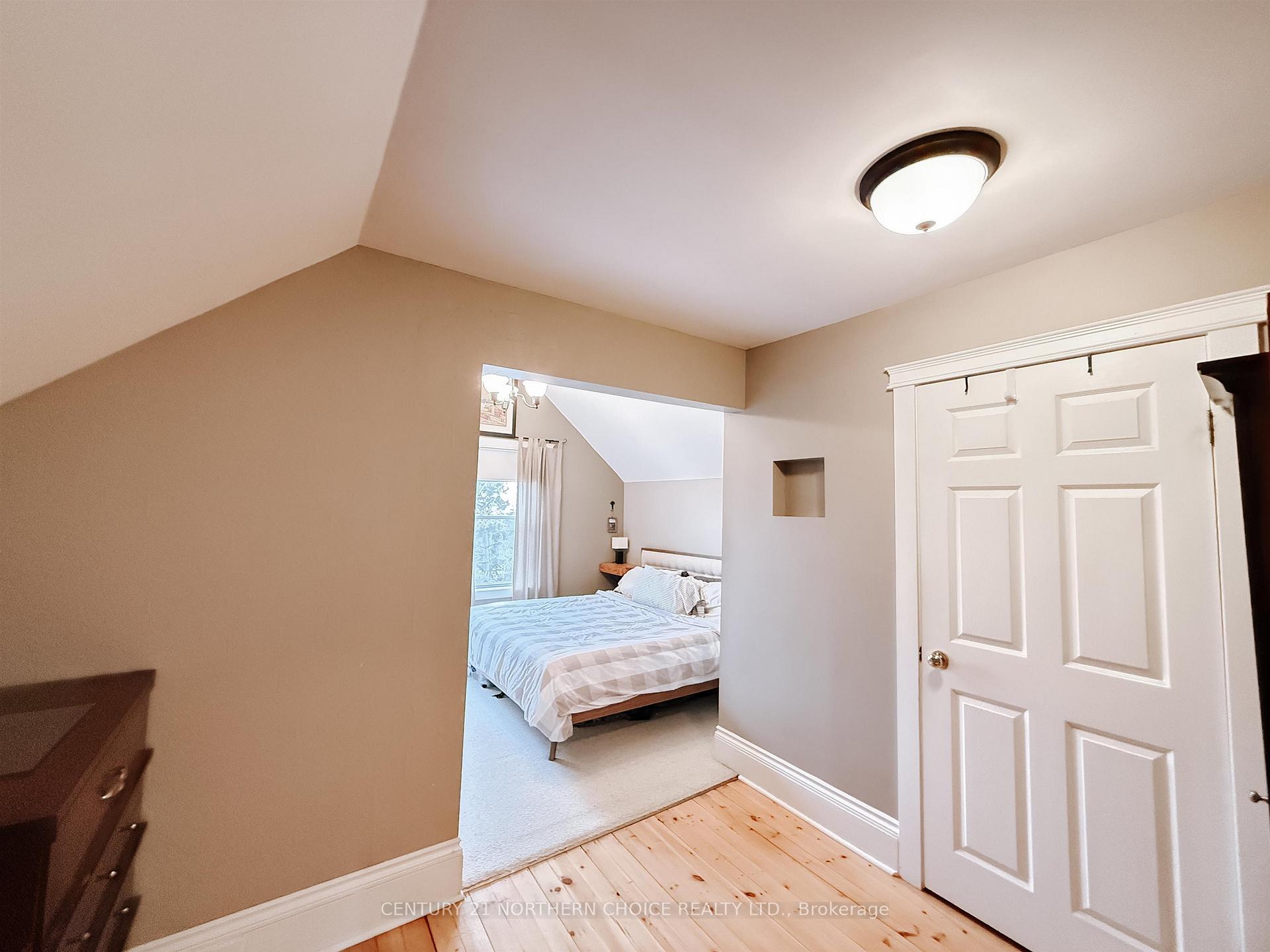 Photo 25 of 403 May Avenue, Kenora, Keewatin — HOMEH