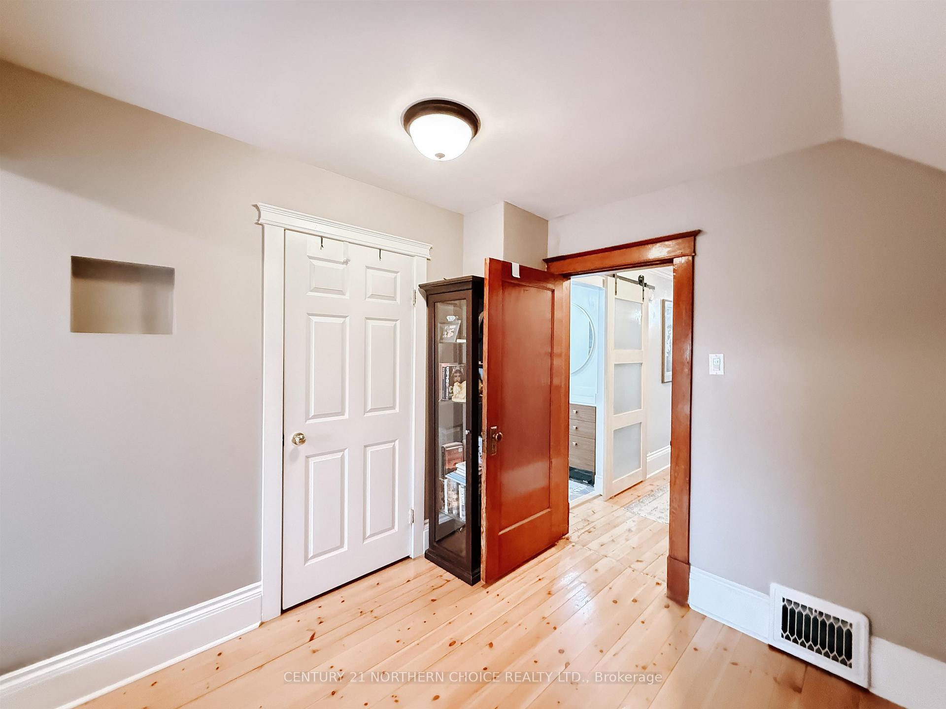 Photo 26 of 403 May Avenue, Kenora, Keewatin — HOMEH