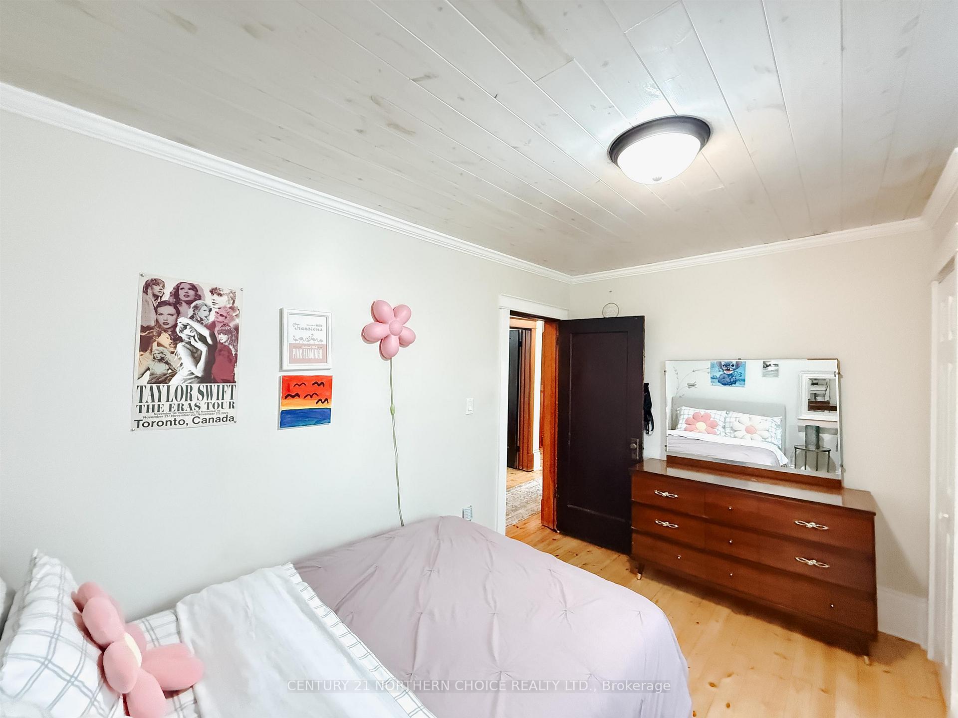 Photo 32 of 403 May Avenue, Kenora, Keewatin — HOMEH
