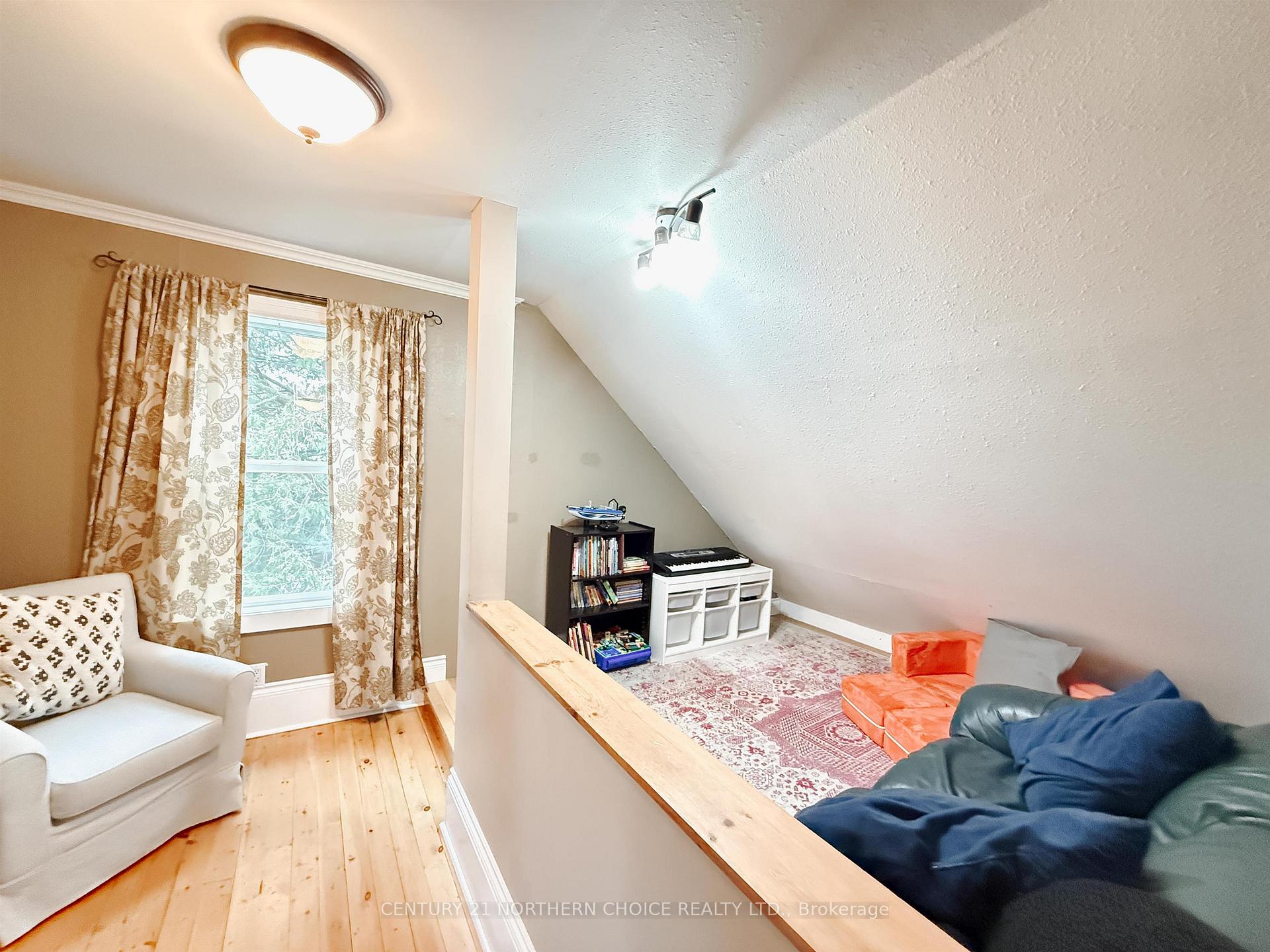 Photo 36 of 403 May Avenue, Kenora, Keewatin — HOMEH