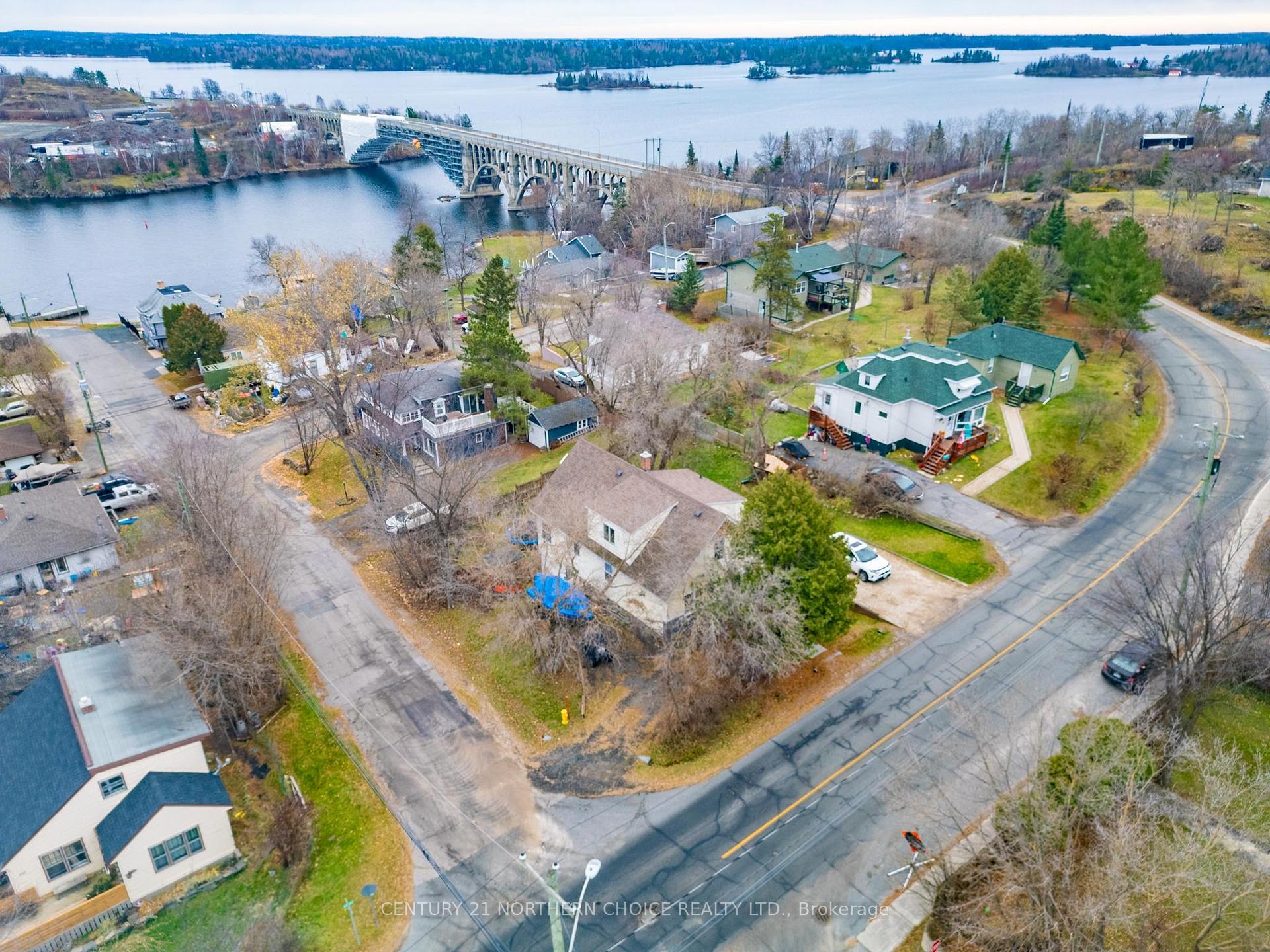 Photo 41 of 403 May Avenue, Kenora, Keewatin — HOMEH