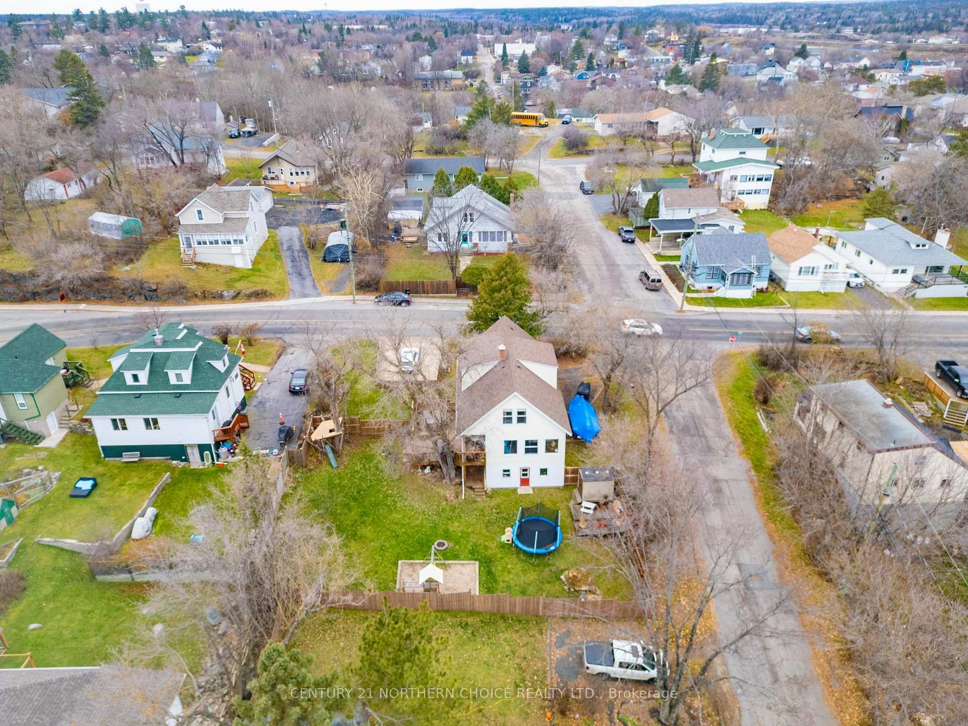 Photo 42 of 403 May Avenue, Kenora, Keewatin — HOMEH