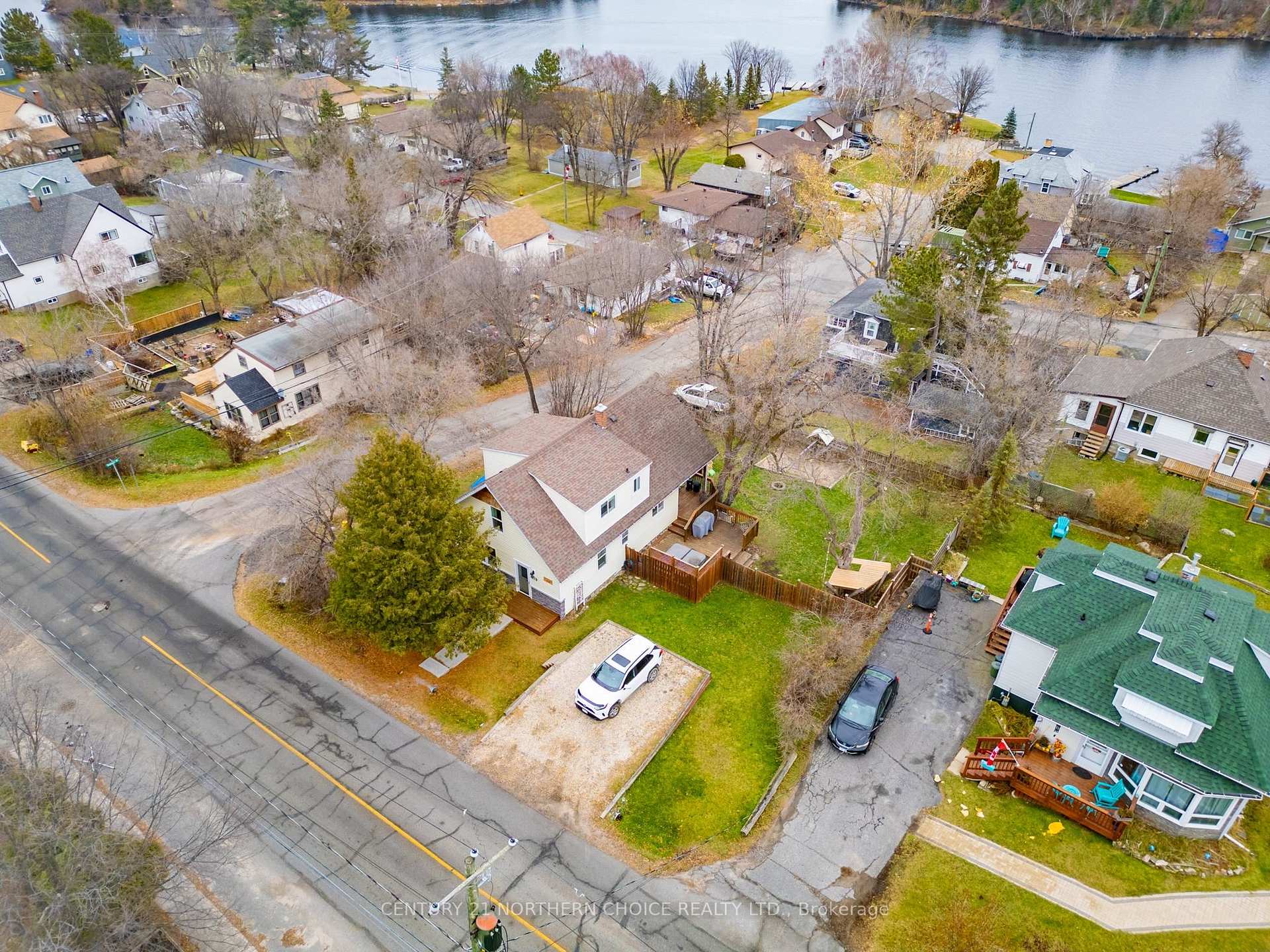 Photo 43 of 403 May Avenue, Kenora, Keewatin — HOMEH