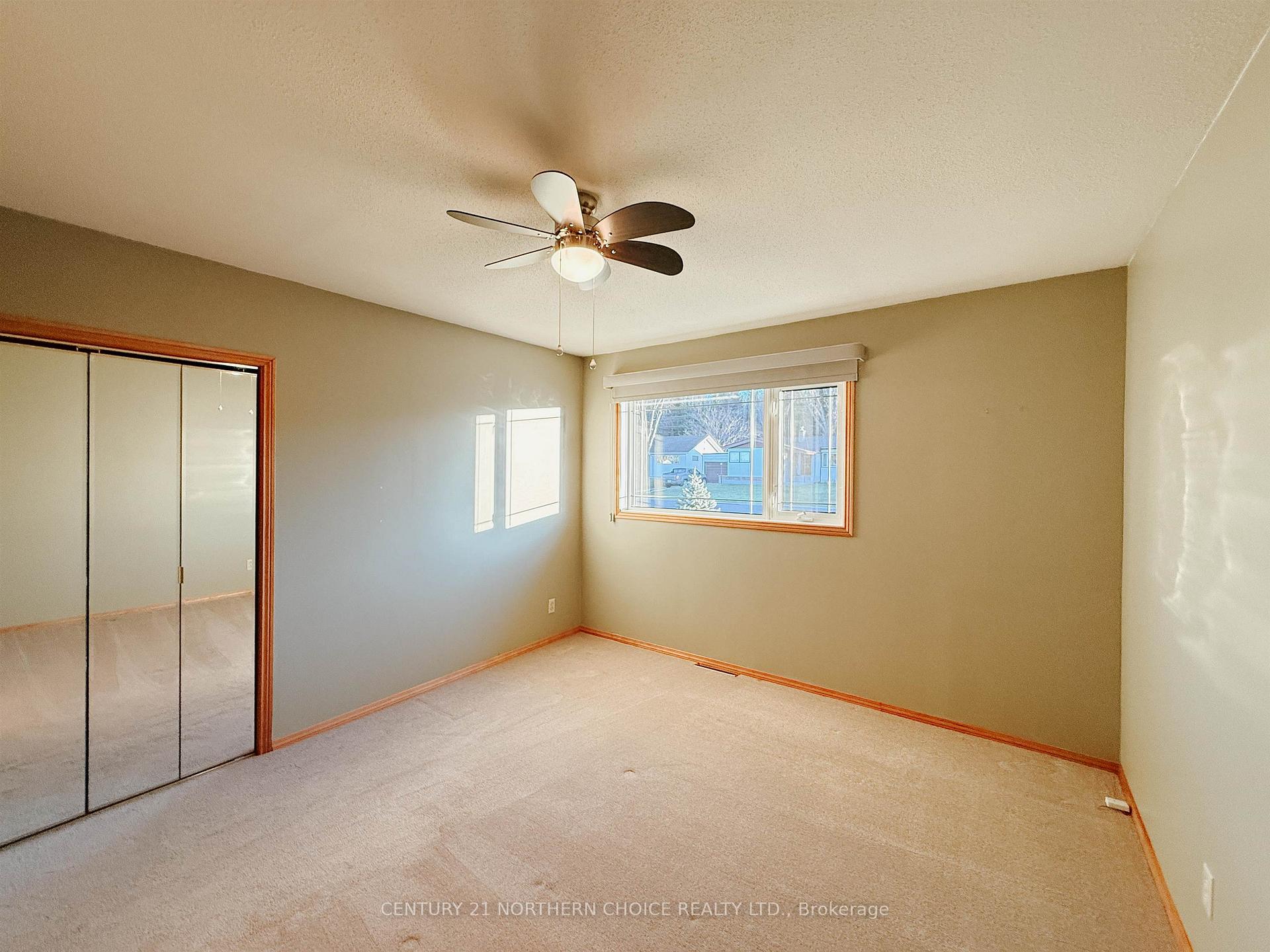 Photo 16 of 78 Drewry Drive, Kenora, Pinecrest — HOMEH