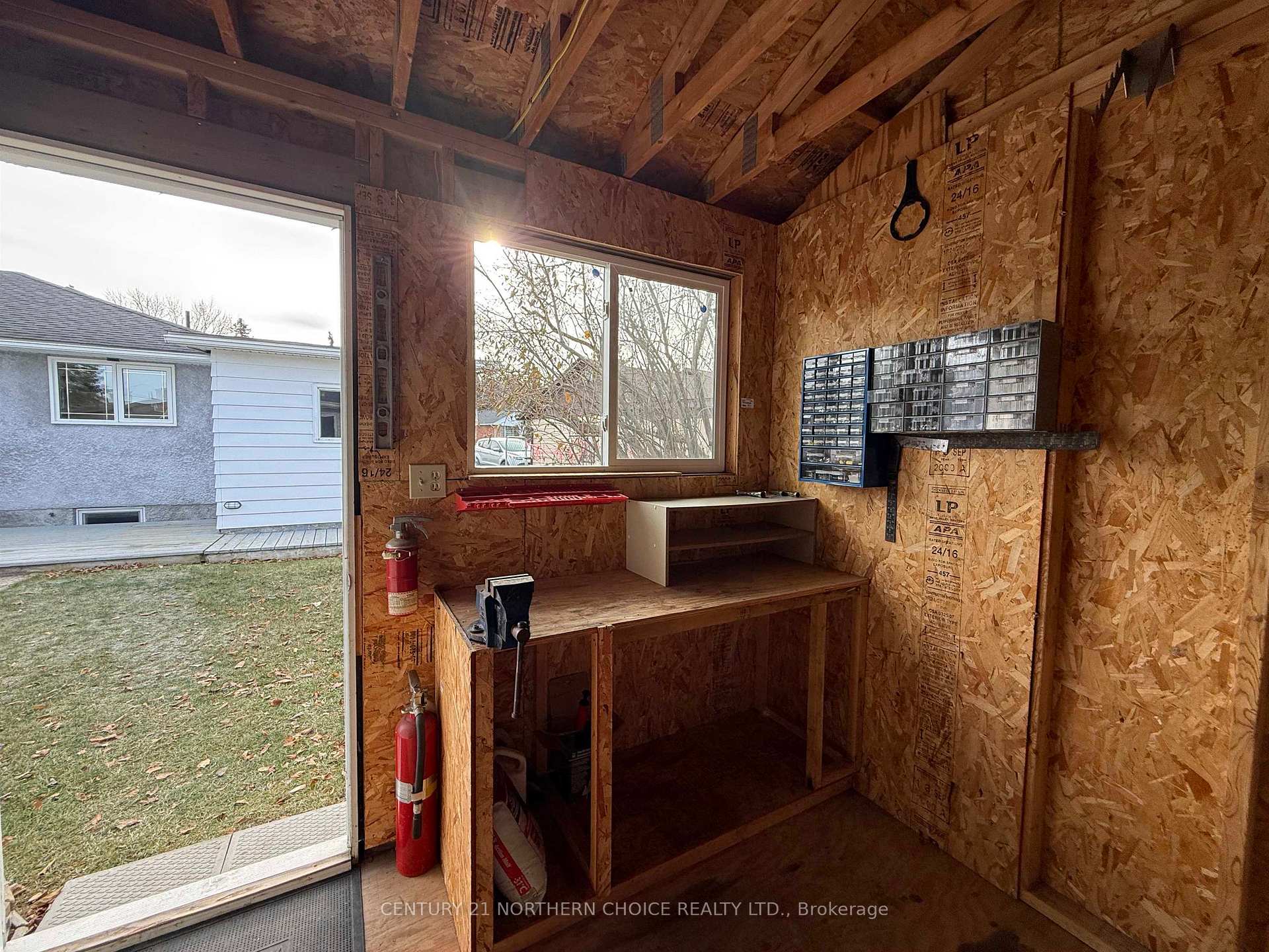 Photo 43 of 78 Drewry Drive, Kenora, Pinecrest — HOMEH