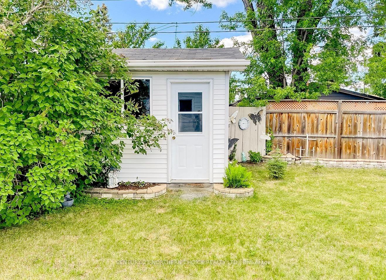 Photo 46 of 78 Drewry Drive, Kenora, Pinecrest — HOMEH