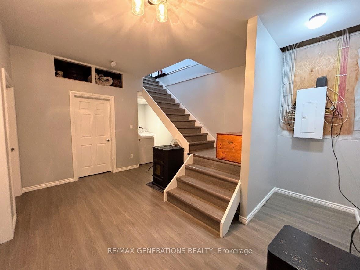 Photo 17 of 3 Howe Street, Marathon — HOMEH