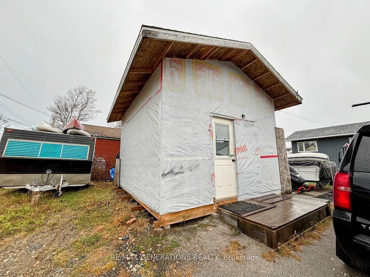 Photo 36 of 3 Howe Street, Marathon — HOMEH