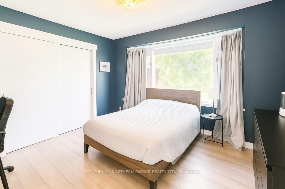 Photo 18 of 502 Flinders Avenue, Fort Frances — HOMEH