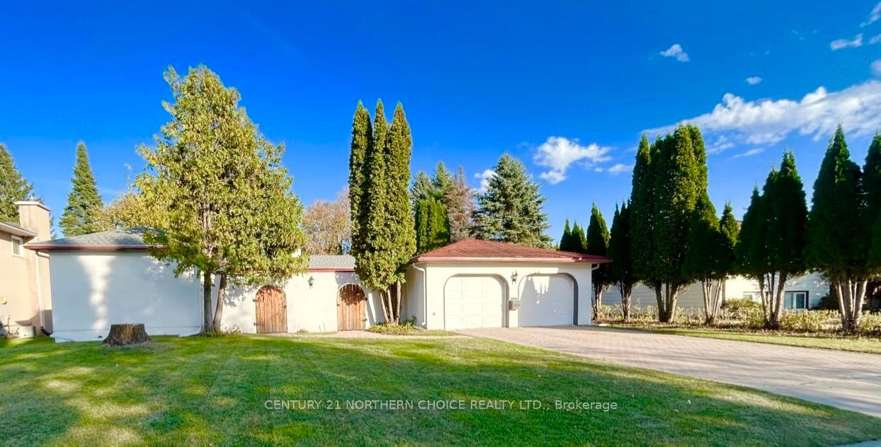 Photo 28 of 502 Flinders Avenue, Fort Frances — HOMEH
