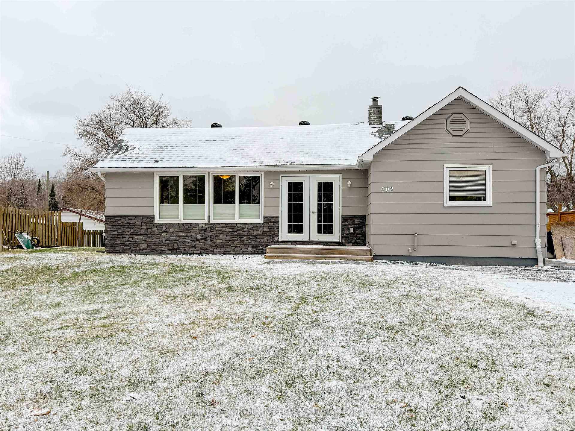 Front of 602 Fourteenth Avenue North