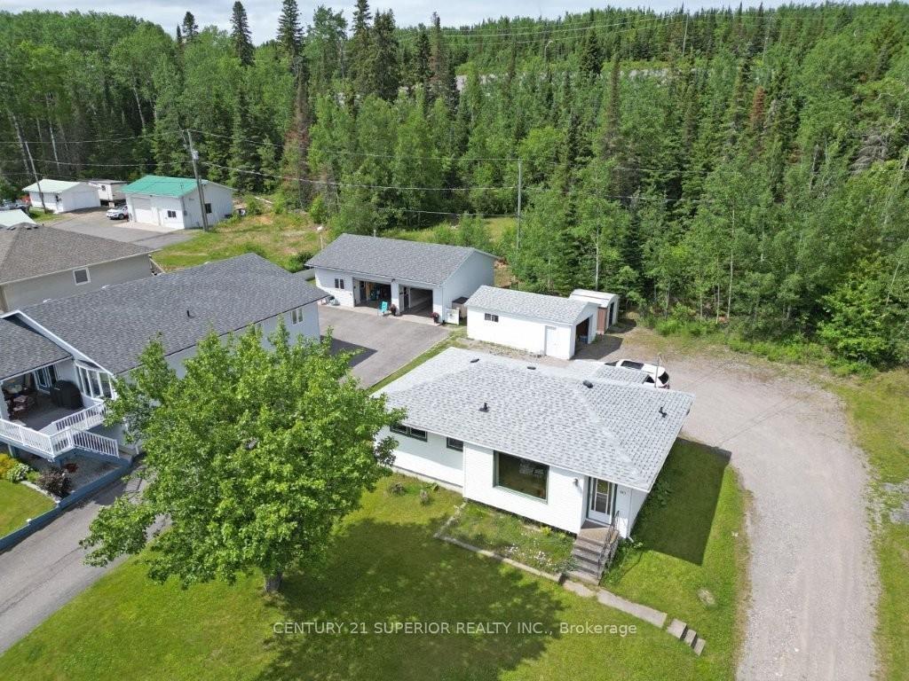 Photo 4 of 183 McKirdy Ave, Nipigon — HOMEH
