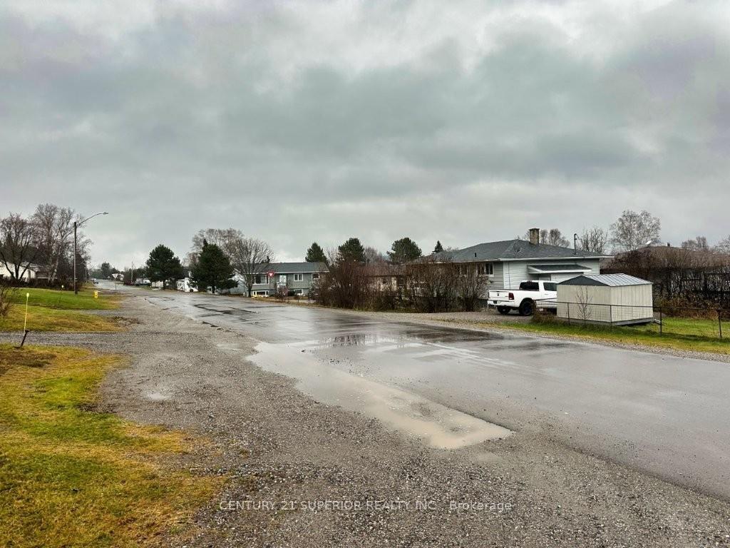 Photo 6 of 183 McKirdy Ave, Nipigon — HOMEH