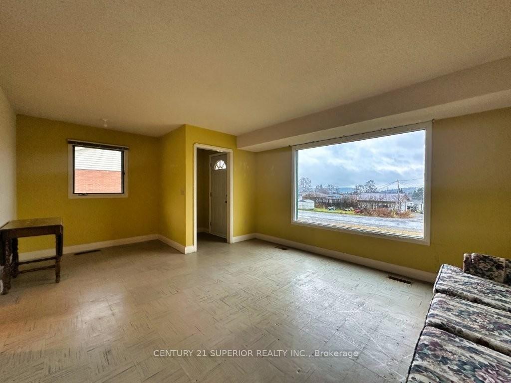 Photo 12 of 183 McKirdy Ave, Nipigon — HOMEH
