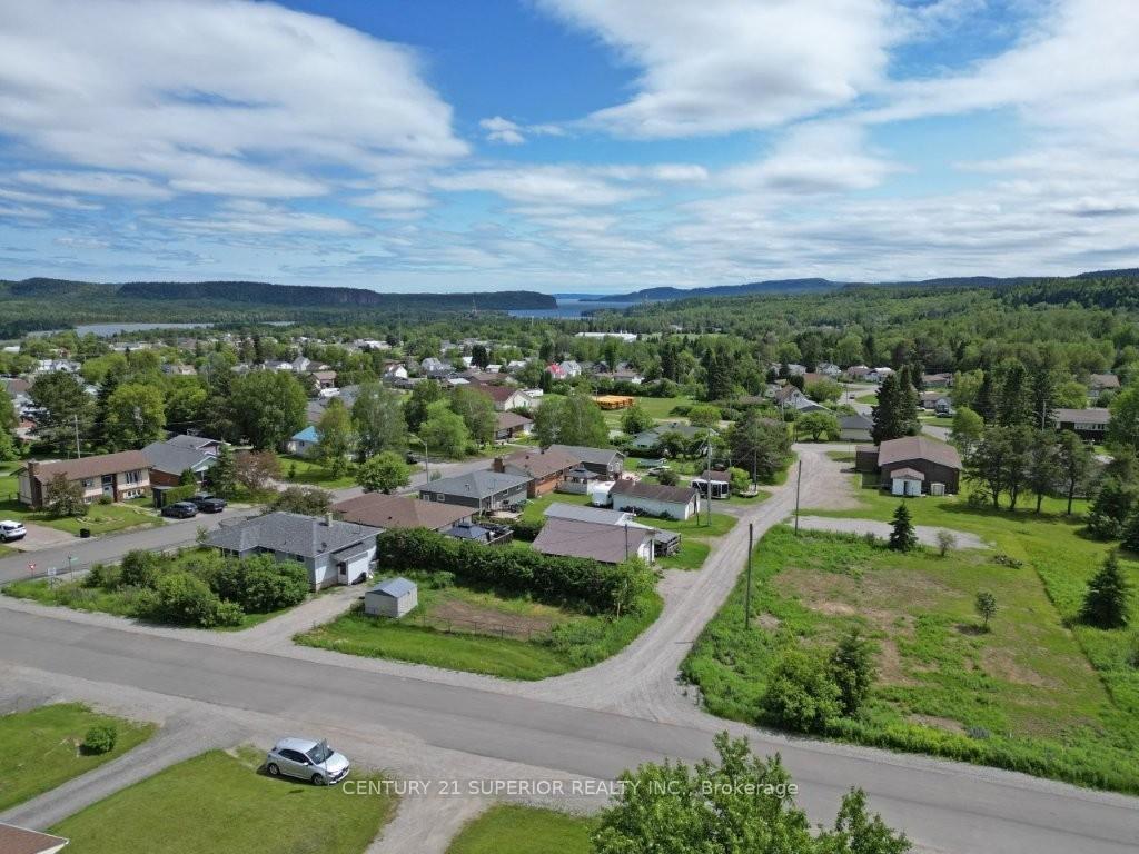 Photo 49 of 183 McKirdy Ave, Nipigon — HOMEH