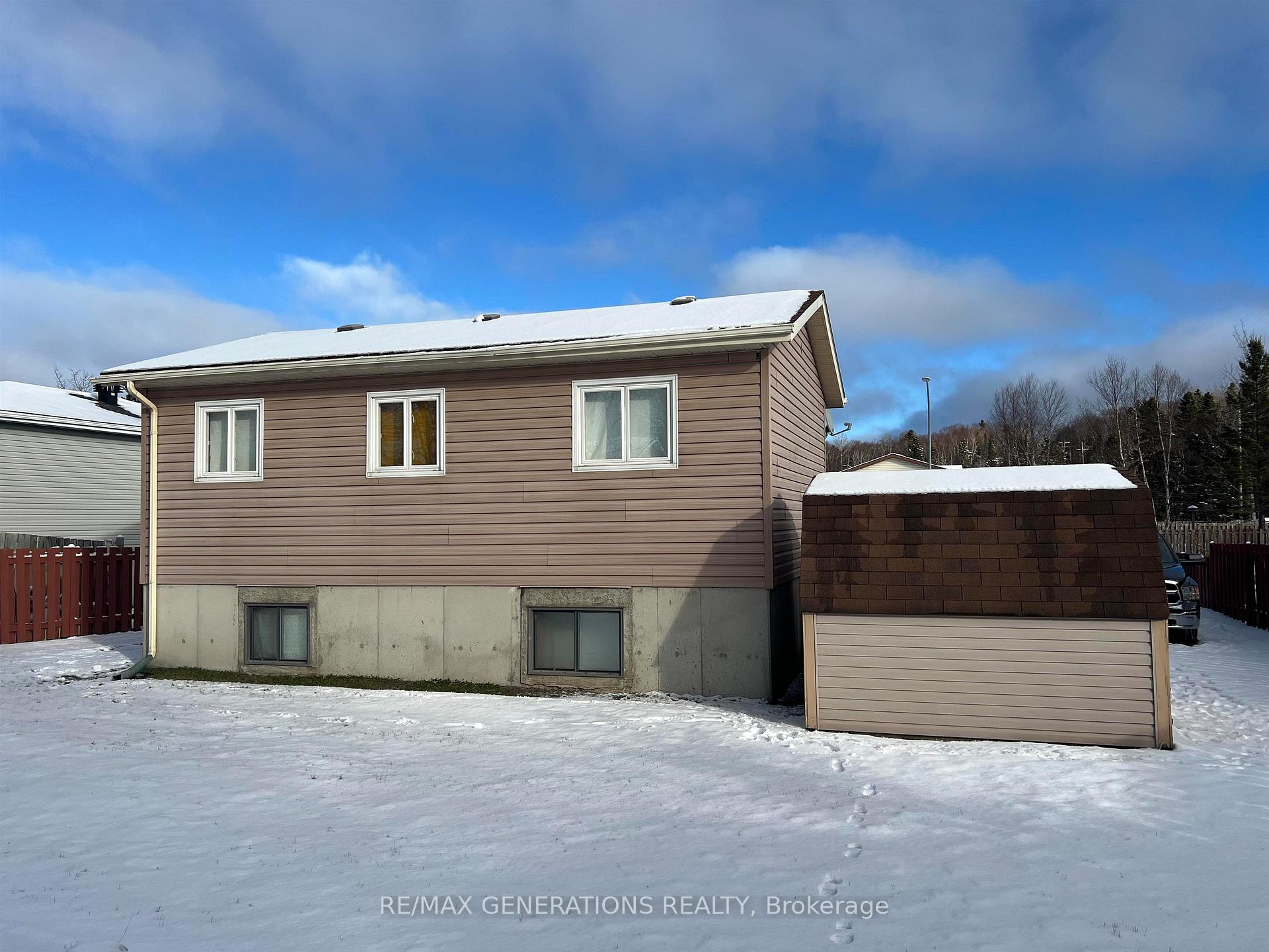 Photo 20 of 32 Hemlo Drive, Marathon — HOMEH