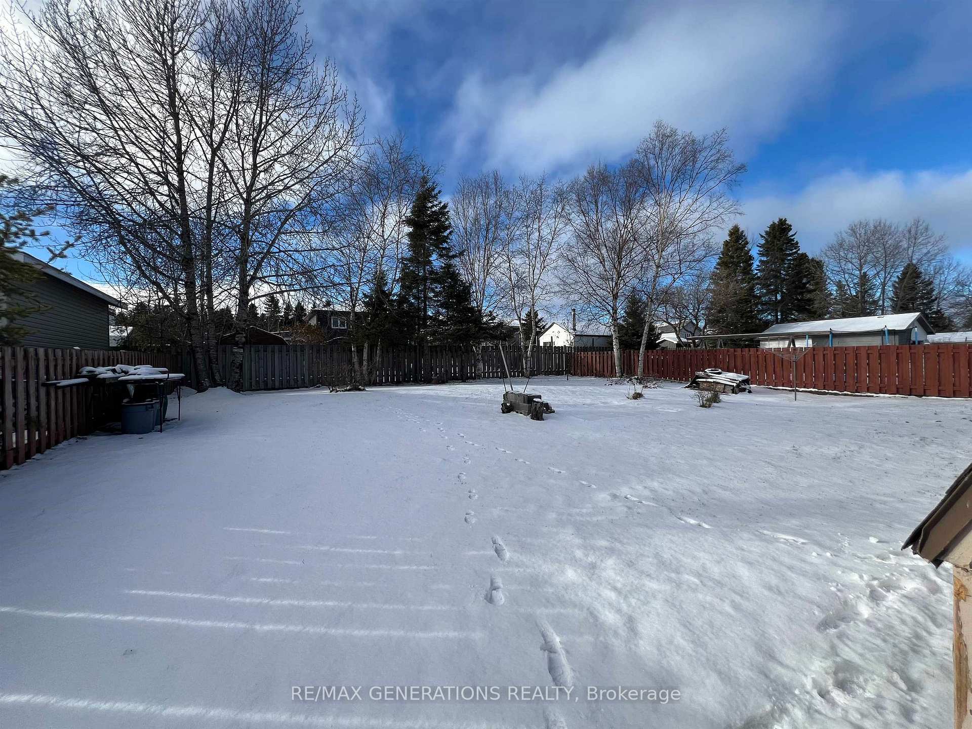 Photo 21 of 32 Hemlo Drive, Marathon — HOMEH