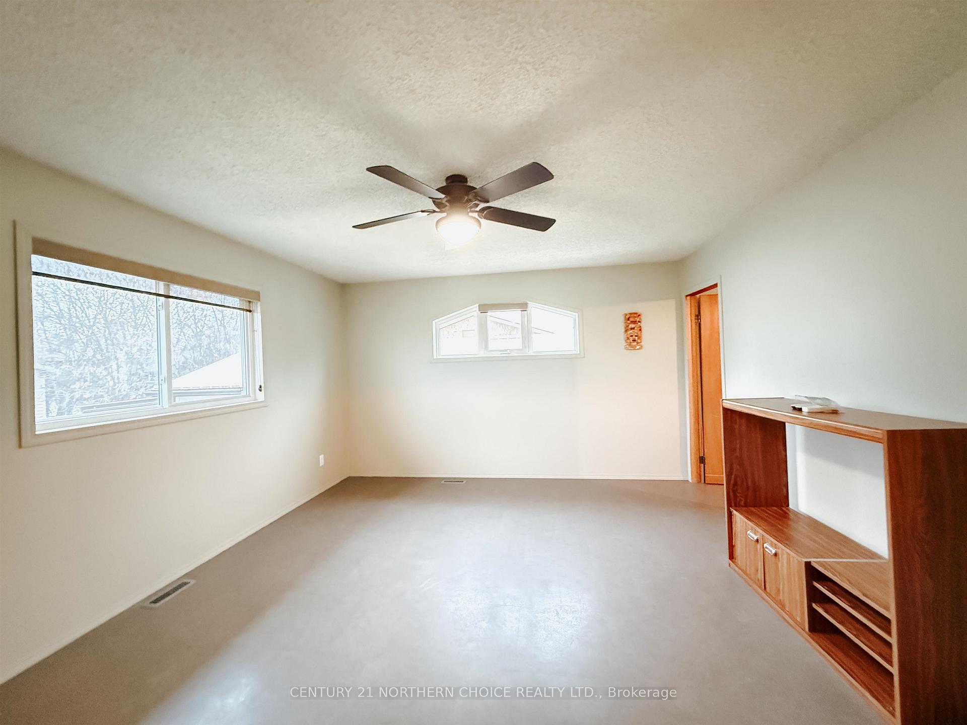 Photo 18 of 63 Peter Street West, Kenora, Norman — HOMEH