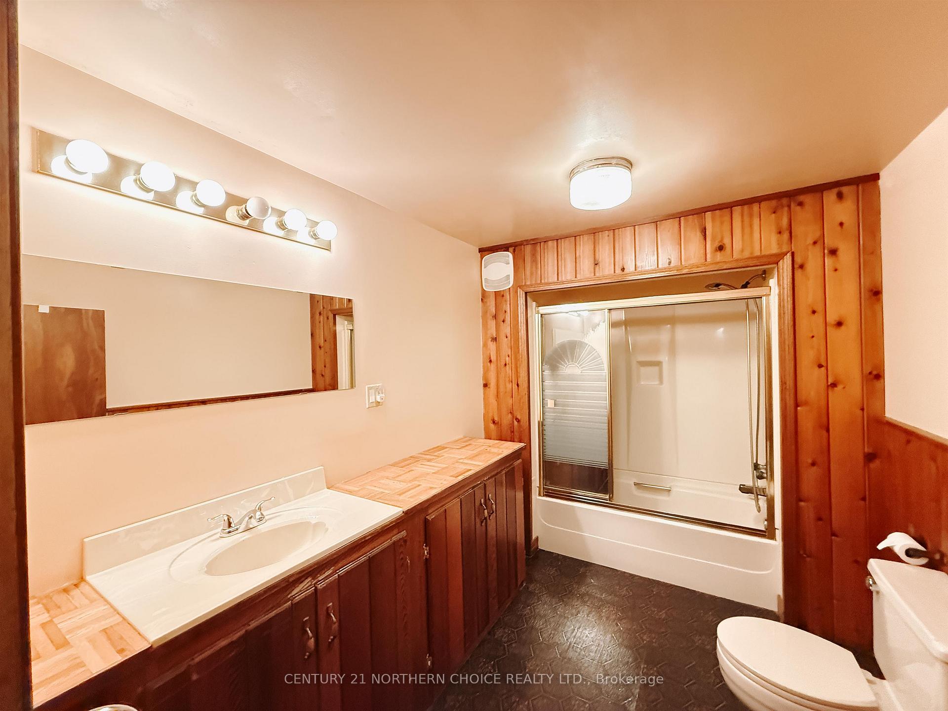Photo 23 of 63 Peter Street West, Kenora, Norman — HOMEH