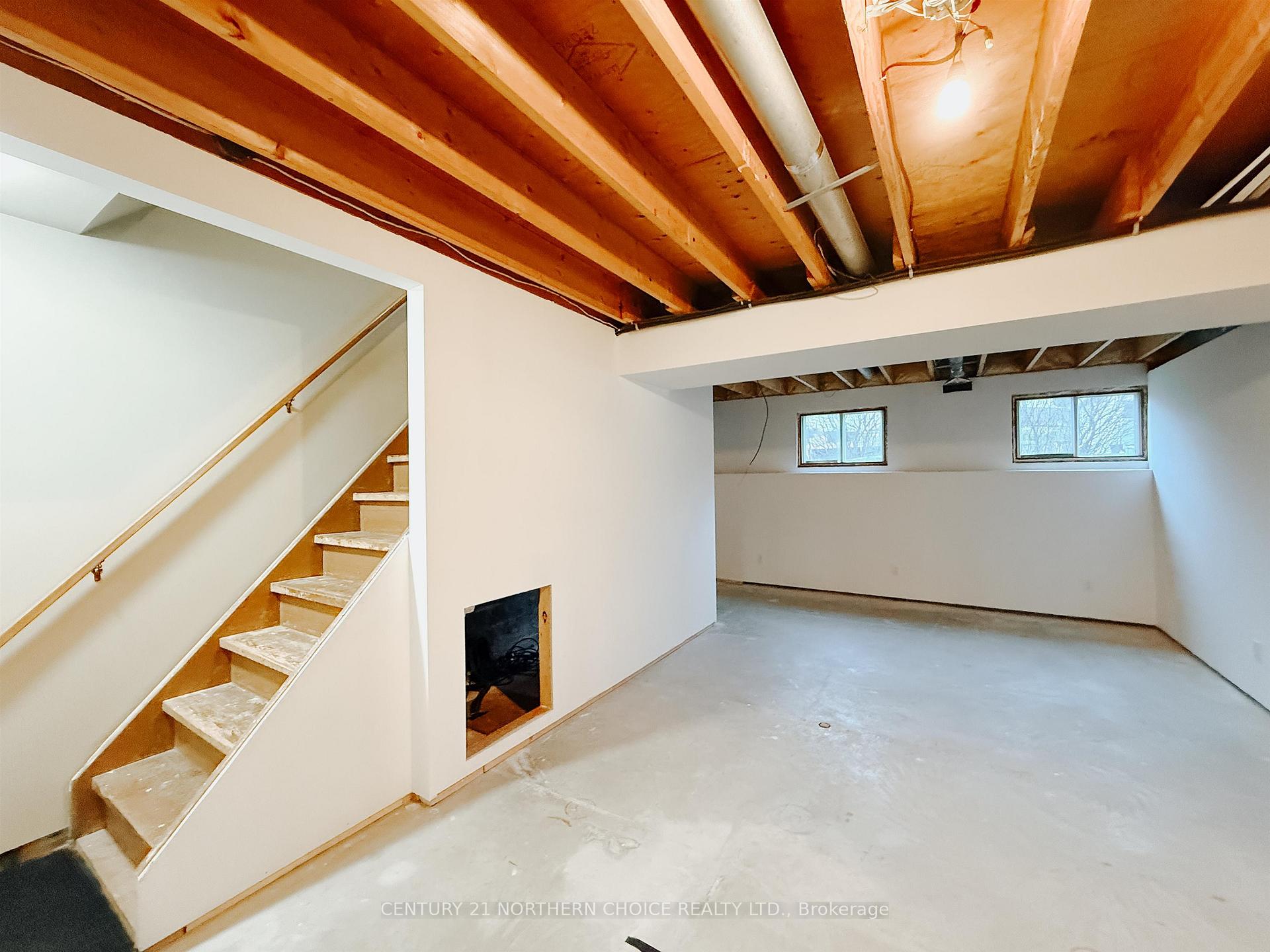 Photo 30 of 63 Peter Street West, Kenora, Norman — HOMEH