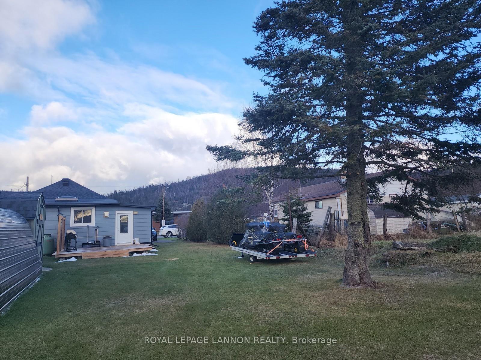 Photo 38 of 306 Ontario Street, Schreiber — HOMEH