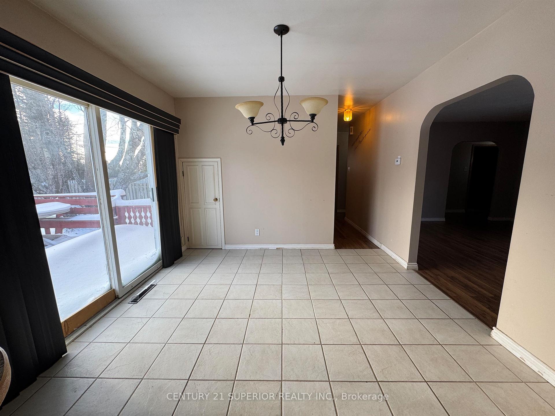 Photo 13 of 5 Sund Cres, Marathon — HOMEH
