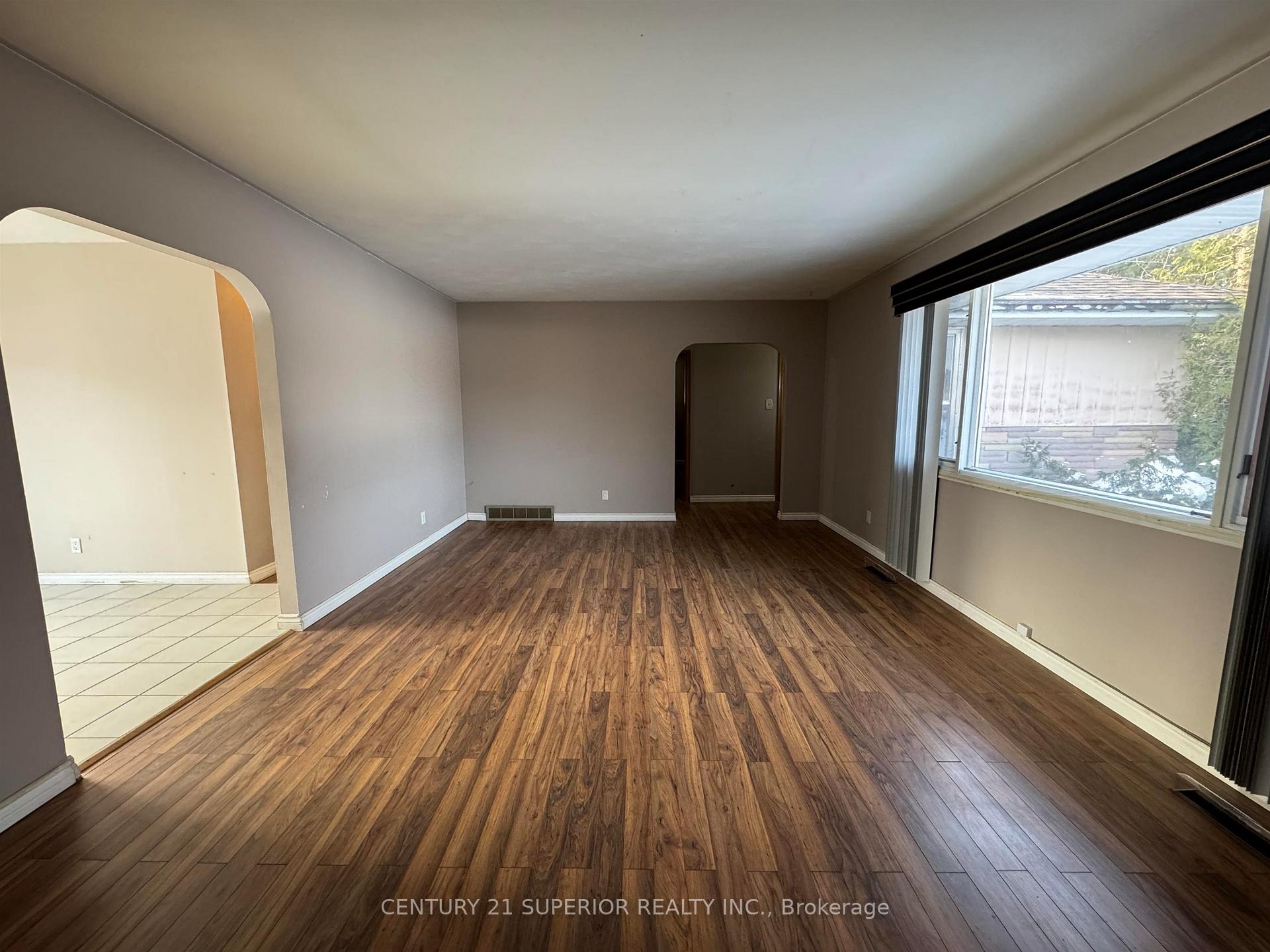 Photo 15 of 5 Sund Cres, Marathon — HOMEH