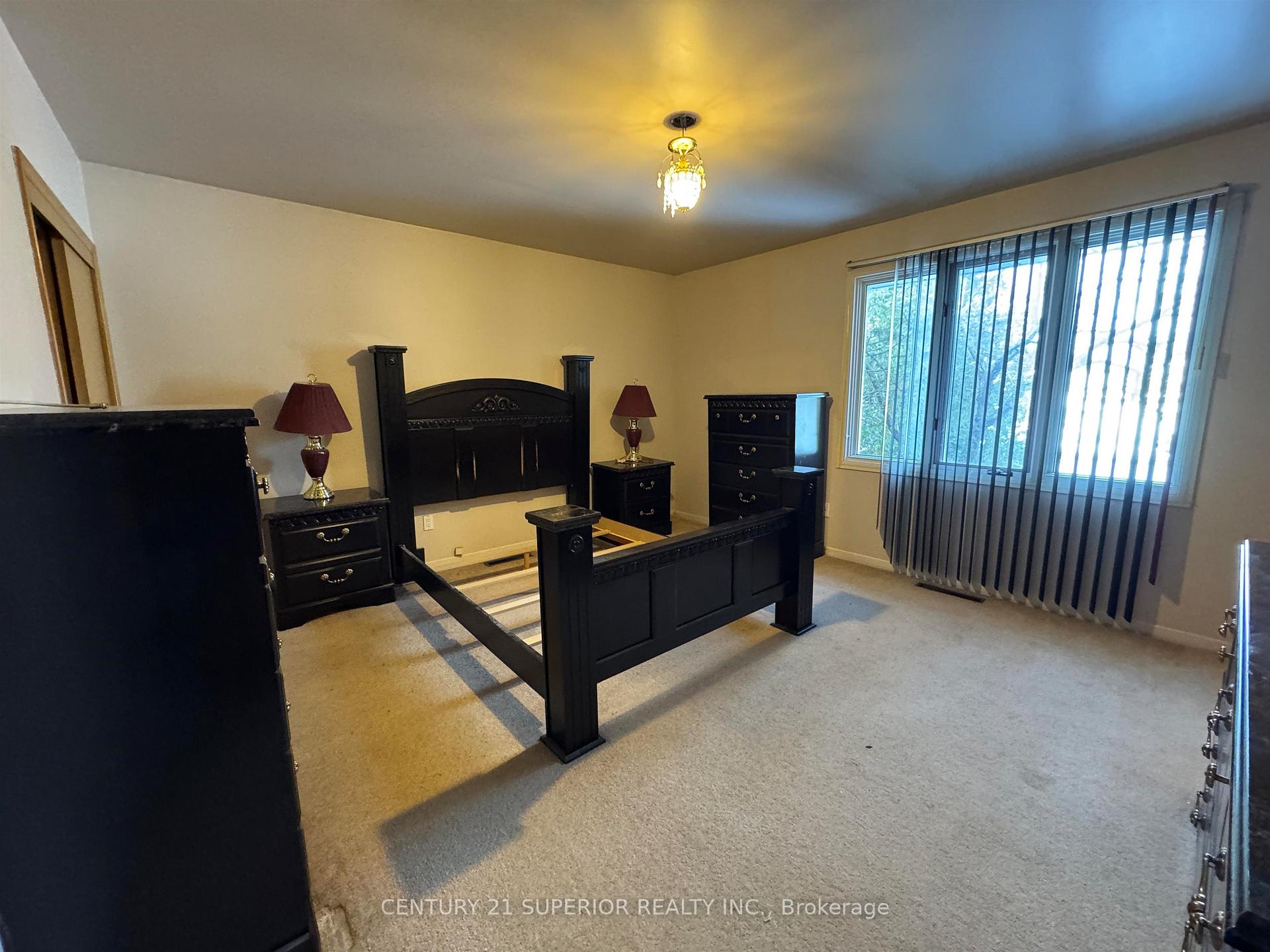 Photo 19 of 5 Sund Cres, Marathon — HOMEH