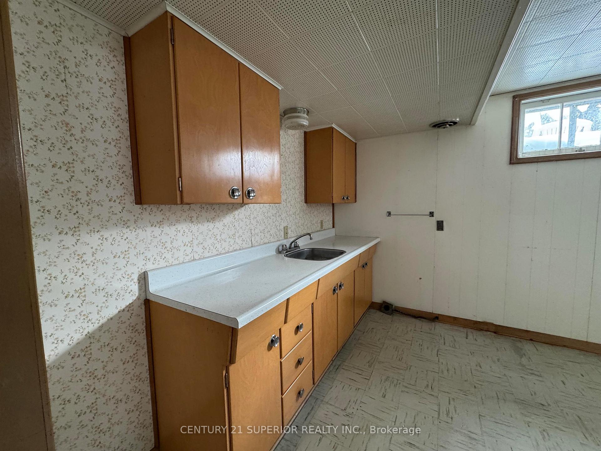 Photo 35 of 5 Sund Cres, Marathon — HOMEH