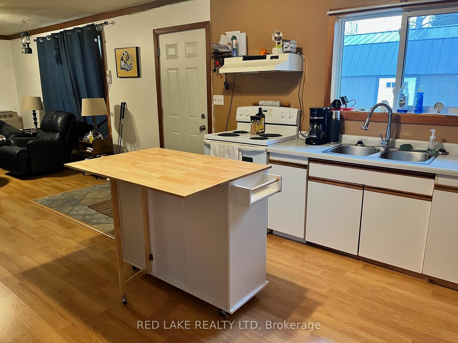 Photo 11 of 7 Birch Lane, Red Lake — HOMEH
