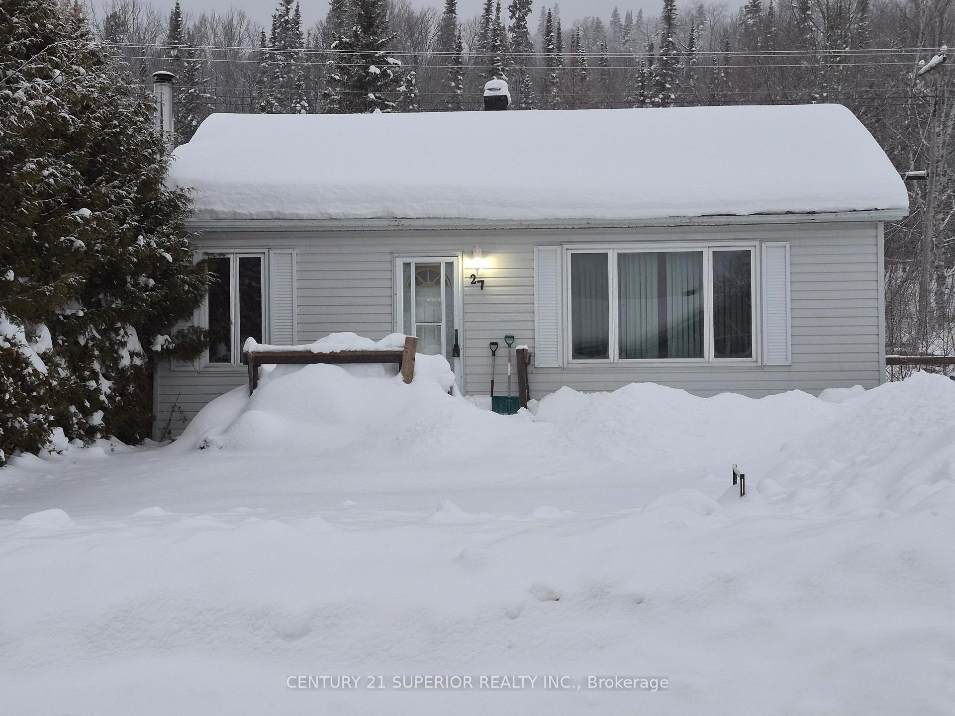 Photo 2 of 27 Warbler Drive, Manitouwadge — HOMEH